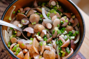 pickled mushrooms with onions