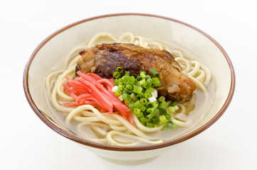 沖縄そば　軟骨ソーキそば