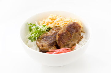 軟骨ソーキ丼