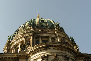 Berliner Dom und Schiff