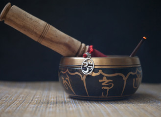 Singing bowl 