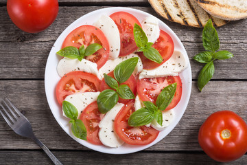 Caprese salad with mozzarella