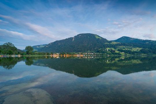 Alpsee im Allgäu an einem Abend im Sommer - Alpen