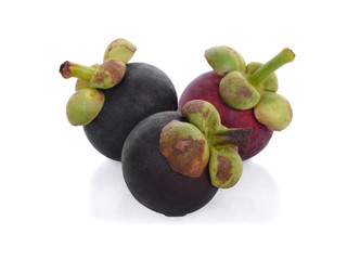 Obraz premium Mangosteen isolated on white background