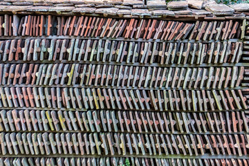 Alte Ziegel aufgeschichtet