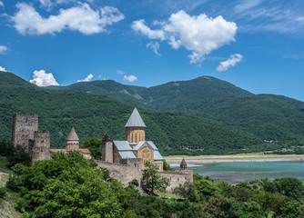 Fototapeta na wymiar Beautiful autumn panoramic view of Zhinvali reservoir and Ananuri fortress in Georgia country, Europe