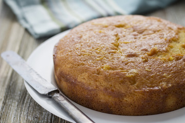 Naklejka premium Round Madeira Cake