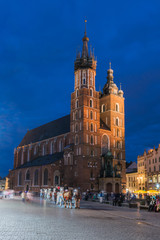Fototapeta na wymiar Krakau – Marienkirche zur Blauen Stunde
