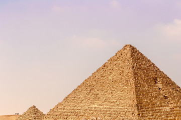 Image of the great pyramids of Giza, in Egypt.