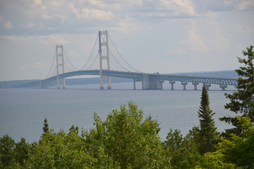 bridge+lake+michigan+huron
