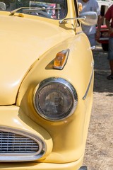 Scheinwerferlicht / Vorderleuchte von einem Oldtimer
