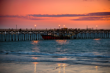 Naklejka premium Seal Beach Pier
