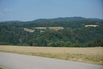 Die extreme Hitze in Deutschland f&uuml;hrt in der Landwirtschaft zu enormen Einbu&szlig;en in der Ernte von Getreide und Mais
