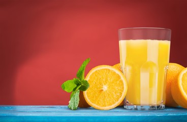 Orange juice and slices of orange © BillionPhotos.com