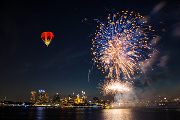 The July 4th firework over  Philadelphia skylines