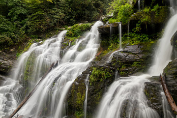 Fototapeta na wymiar Cattawba Falls, North Carolina