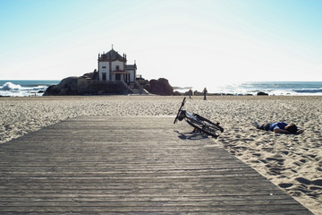 Chapel on the beach in Miramar - Chapel of Senhor da Pedra