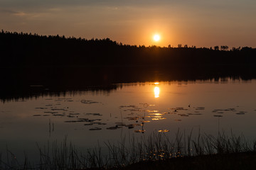 Fototapeta premium Landscape - sunset on the lake