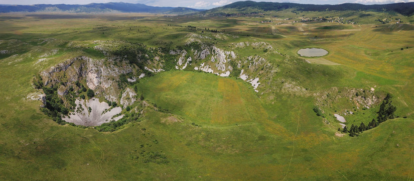 On the Kupres Polje (Kupreško polje) within Dinaric karst of western Bosnia and Herzegovina is a group of collapse sinkholes (collapse dolines) which are known as Japage.