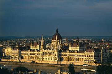 Fototapeta na wymiar Hungarian parliament in Budapest.