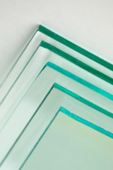 Sheets of Factory manufacturing tempered clear float glass panels cut to size