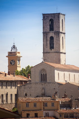 Fototapeta na wymiar Francia, la città di Grasse, il paese e la cattedrale.