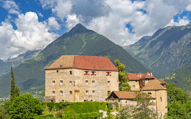 Schloss in Schenna bei Meran, Südtirol