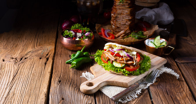 Döner Images – Browse 1,260 Stock Photos, Vectors, and Video | Adobe Stock