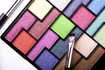 Approximate photo of makeup palette photographed from top to bottom