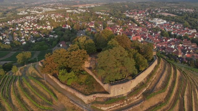 Burg Weibertreu
