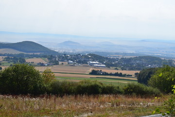 Eifelpanorama im Morgendunst, Bell, Mendig, Laach