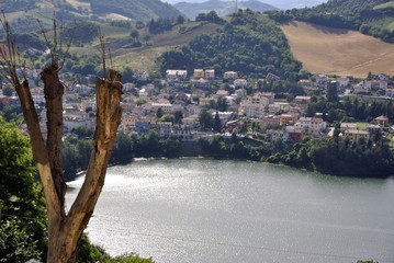 italian lake in Marche region