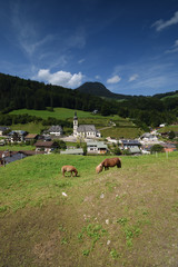 Fototapeta premium Ramsau ,Bayern, Deutschland - Juli 29, 2018 : Alpenidylle rund um Ramsau.
