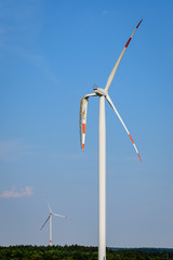 Wind turbine with lightning damaged blade