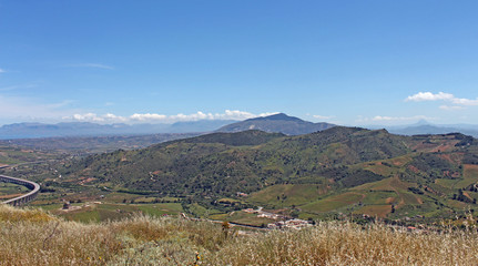 Paysage de Sicile, site du temple de Segeste