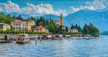 Scenic view in Tremezzo, Lake Como, Lombardy, Italy. - obrazy, fototapety, plakaty