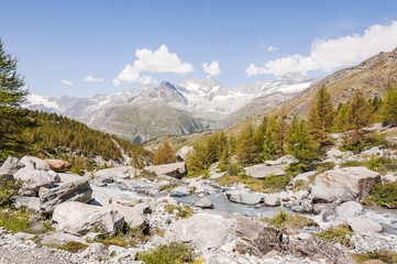 Zermatt, Alpen, Walliser Berge, Zinalrothorn, Ober Gabelhorn, Wellenkuppe, Gletscher, Bergbach,...