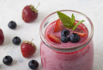 Smoothies with blueberries and strawberries with yogurt
