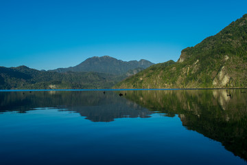 Obraz na płótnie Canvas Lago Pellaifa