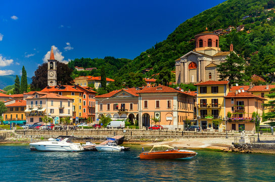 Hafen von Laveno am Lago Maggiore, Lombardei, Italien