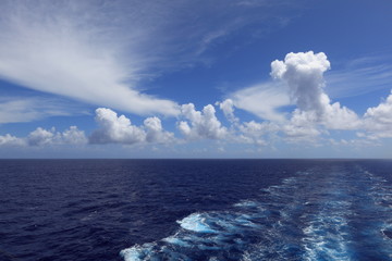 Naklejka na ściany i meble 南太平洋の雲