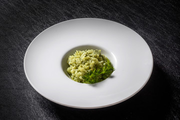 ３種類のリゾット( risotto (squid ink, tomato, basil)