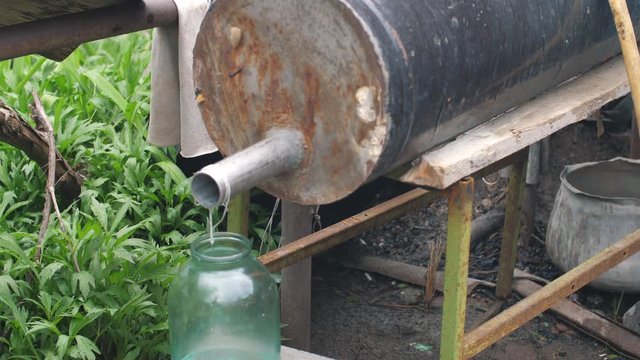 Old Traditional Distiller for Alcohol or Fragrance 2