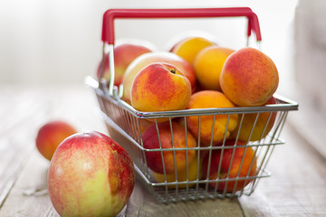 Peaches and apricots in the consumer basket. Organically produced