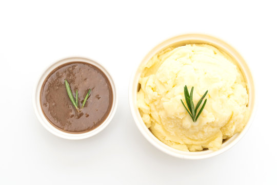 mashed potatoes with gravy sauce