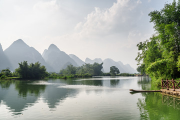 Fototapeta premium Wonderful view of the Yulong River and karst mountains, Yangshuo