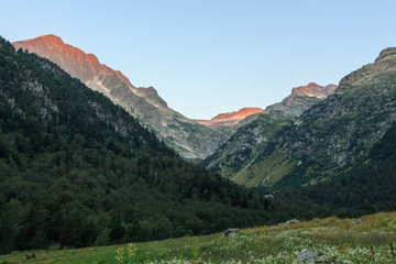 The surroundings of the route to the Tuc de Molieres