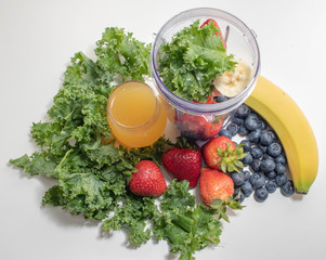 Kale, Juice, Blueberries, Strawberries