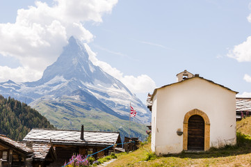 Zermatt, Findeln, Bergkapelle, Weiler, Wallis, Matterhorn, Walliser Berge, Alpen, Wanderweg, Bergbauer, Sommer, Trockenheit, Schweiz