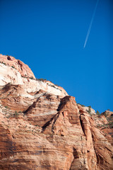 ザイオン国立公園と飛行機雲